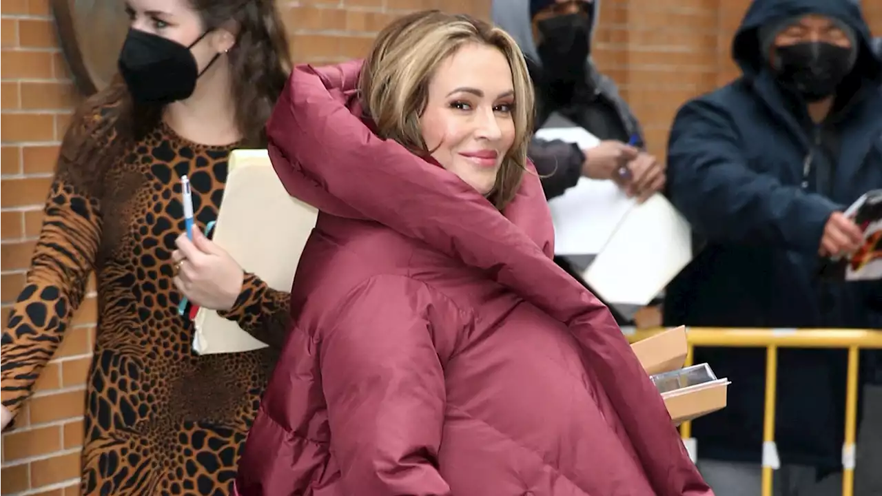 Alyssa Milano fête ses 50 ans en posant sans maquillage - Grazia