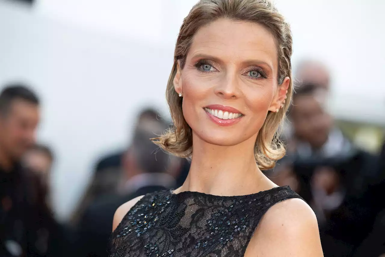 Sylvie Tellier poste un adorable cliché entourée de ses deux soeurs