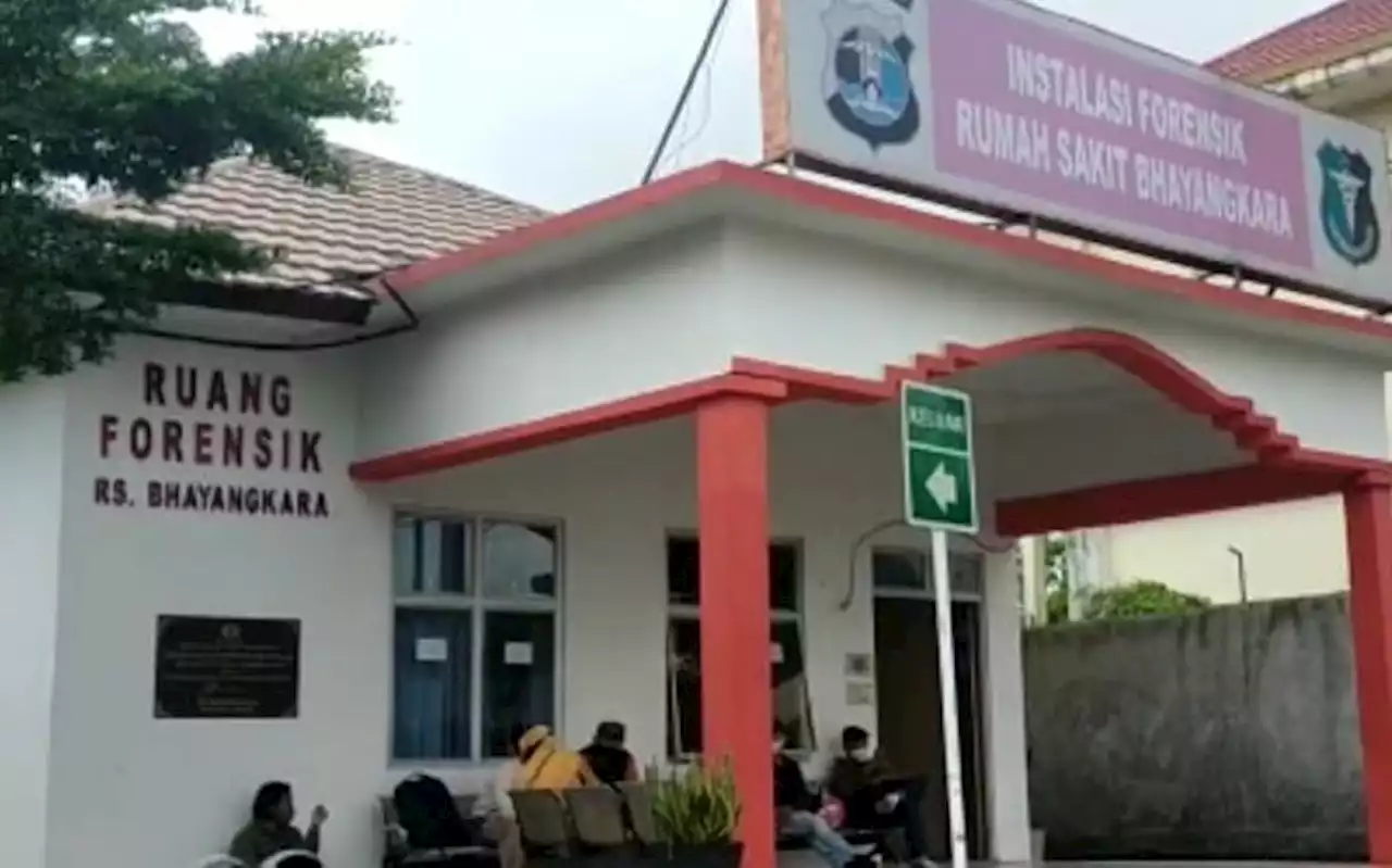 Seorang Wanita Tewas Saat Polisi Hendak Melakukan Penggerebekan