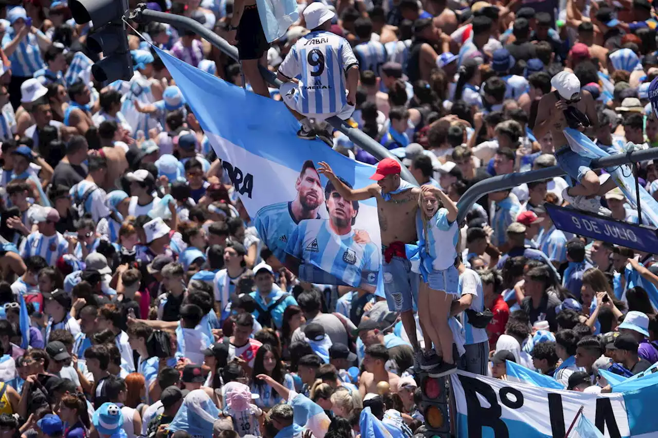 Un tiers des trains annulés pour Noël, fin de grève à GRDF, l’Albiceleste célébrée en Argentine… L’actu de ce mardi