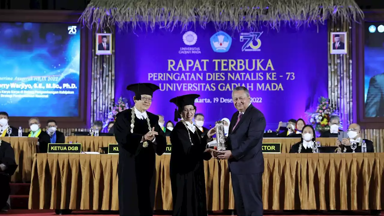 Gubernur BI Perry Warjiyo Dapat Anugerah Hamengku Buwono IX dari UGM