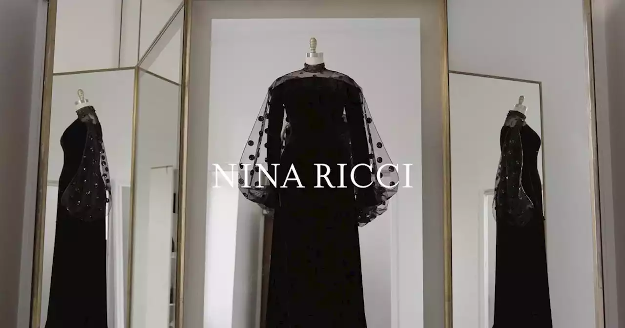 La majestueuse robe de diva d'Adele, signée Harris Reed par Nina Ricci