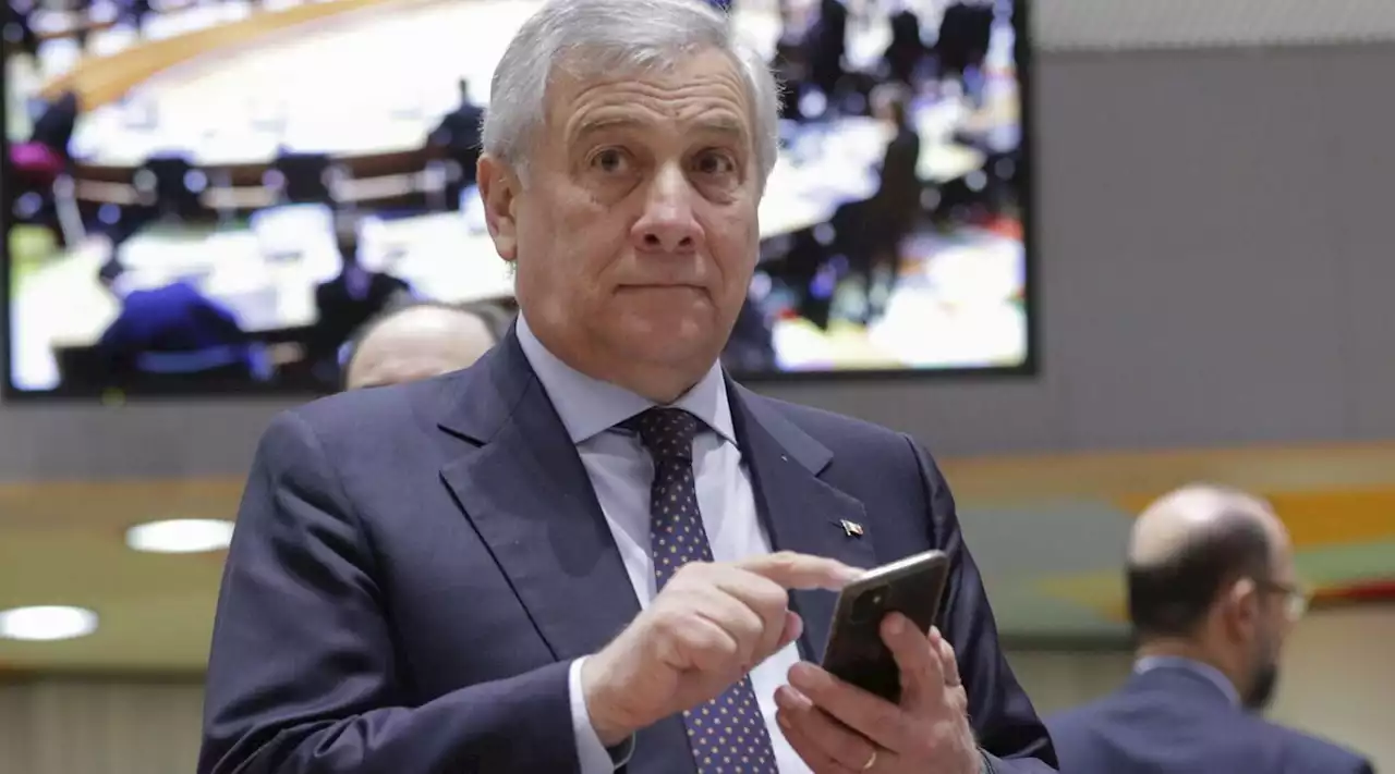 Tajani: 'In Iran al momento nessun rischio per gli italiani'