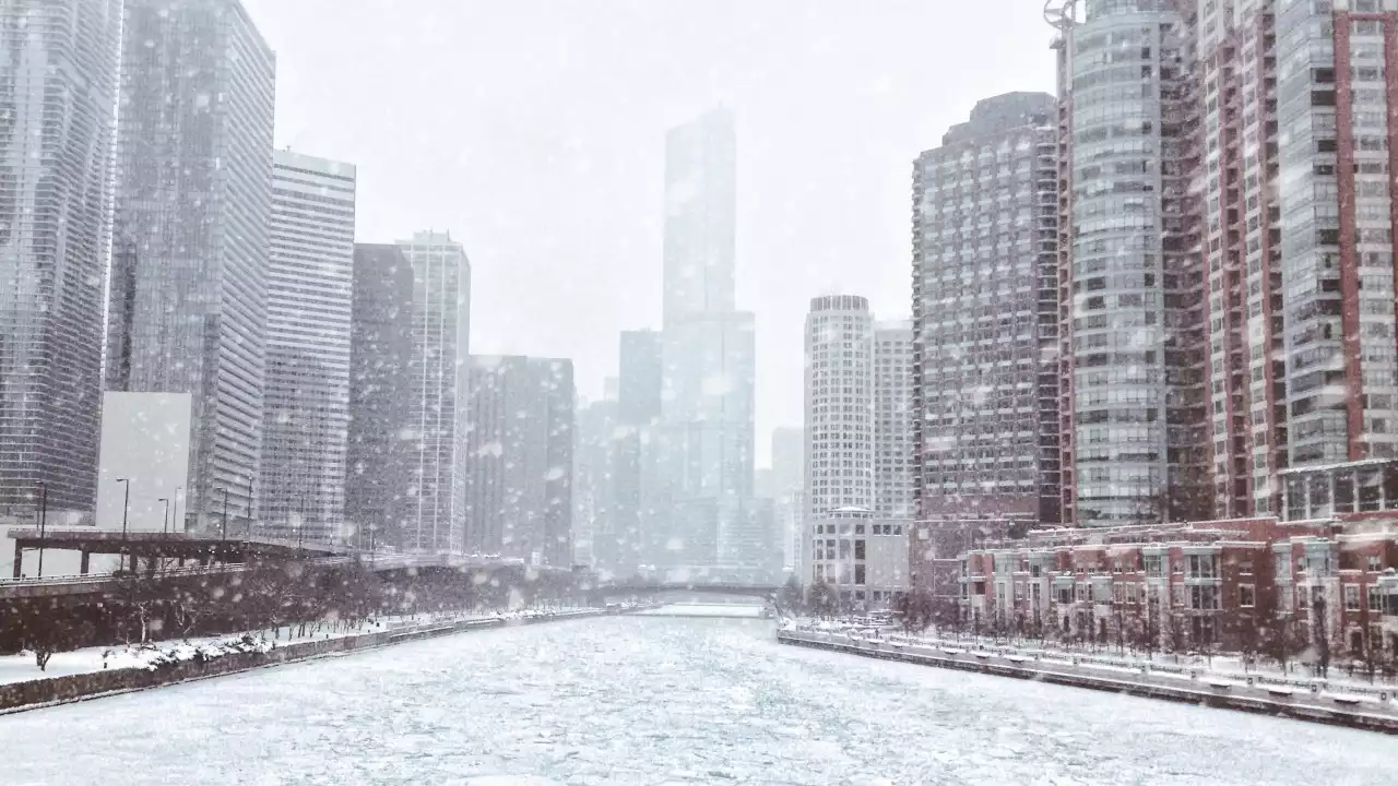 A Look at Warming Centers in Chicago as Winter Storm Approaches