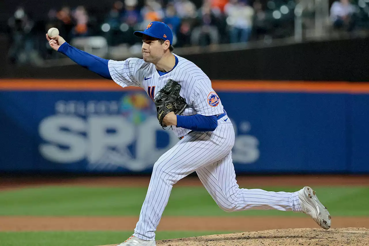 Adam Ottavino sticks with Mets on two-year deal