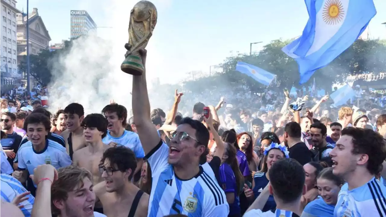 El gobierno declaró feriado nacional para el martes 20 por la victoria en el Mundial