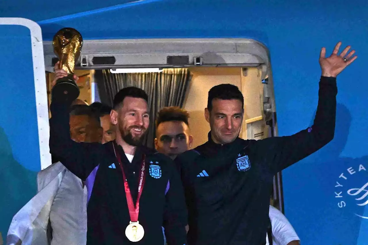 Coupe du monde : les champions du monde argentins ont atterri à Buenos Aires