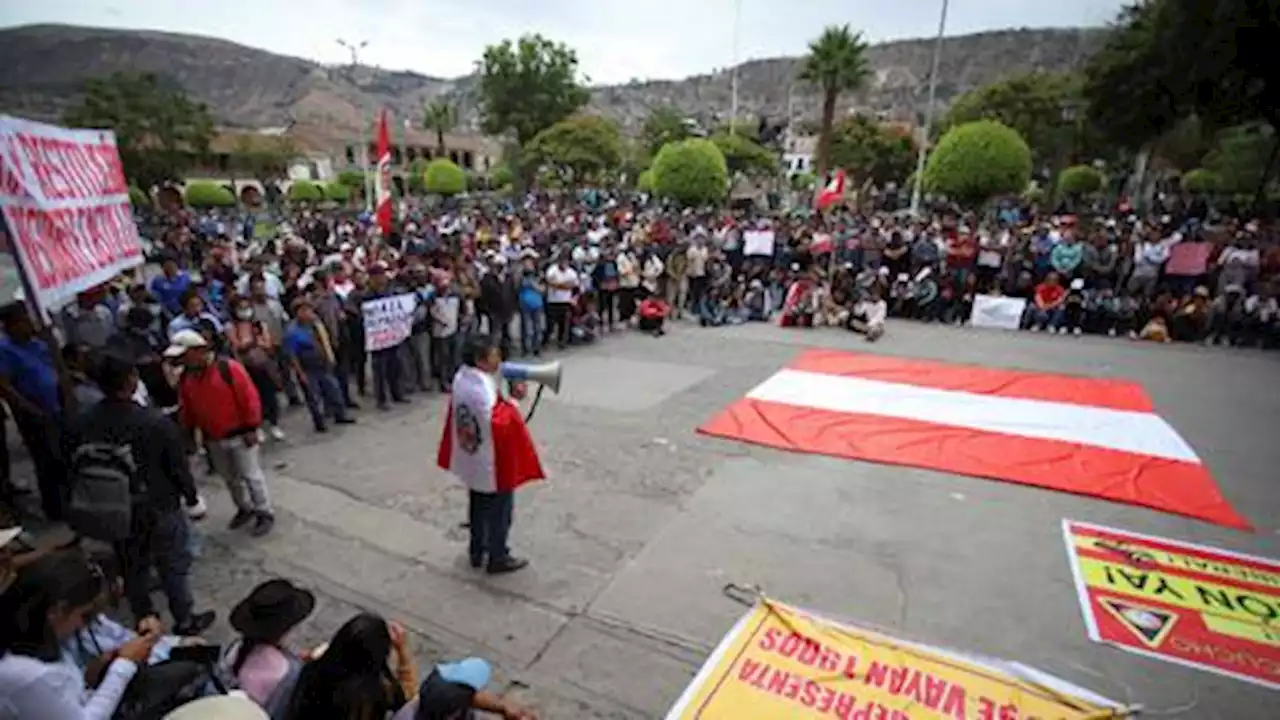 Peru Congress to reconsider early election amid protests