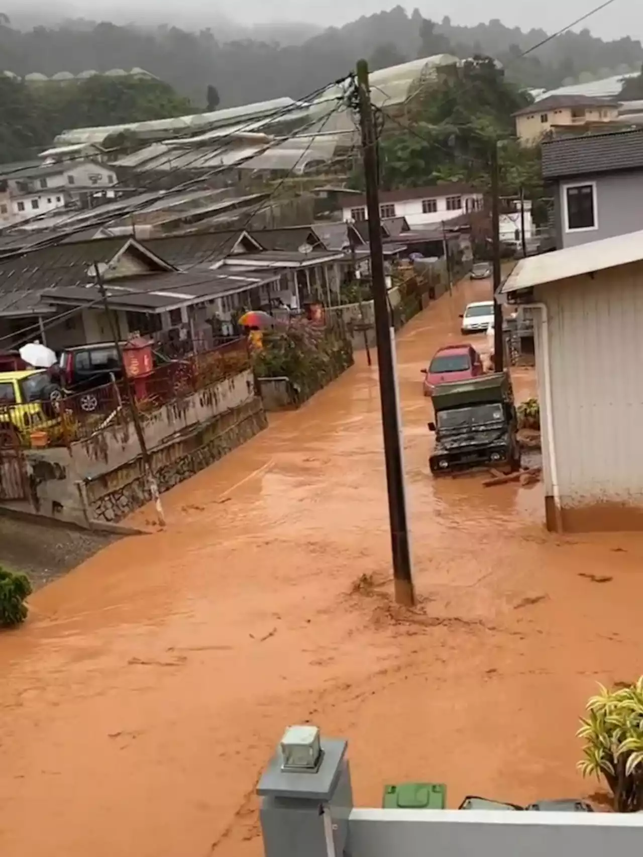 Kampung Raja, Cameron Highlands dilanda banjir