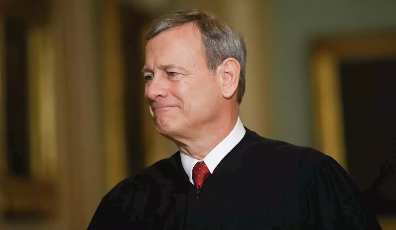 Chief Justice Roberts blocks Biden from ending Title 42 deportation policy