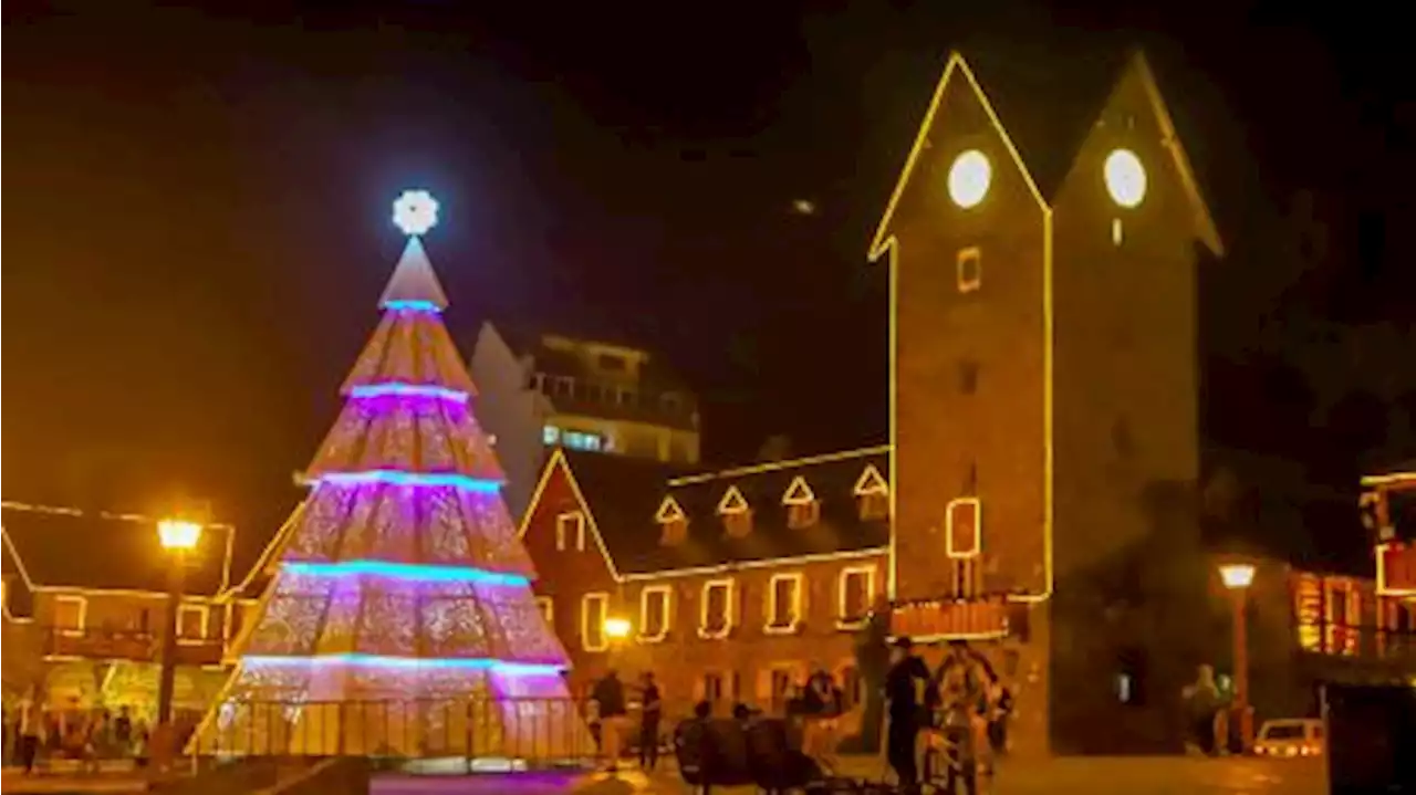 Con ferias, árboles gigantes, cartas a Papa Noel y festivales, las provincias esperan la Navidad