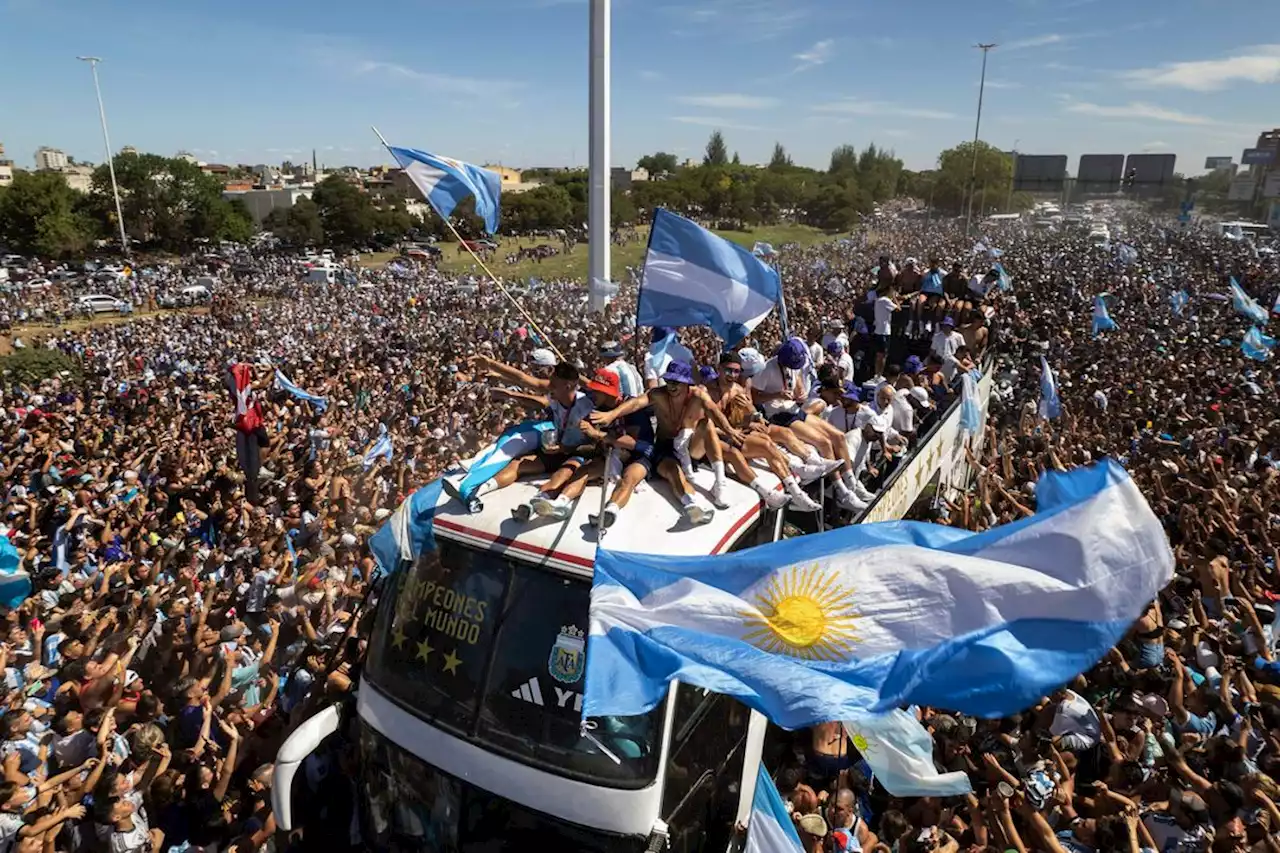 Millionen feiern Weltmeister um Messi bei Parade in Argentinien