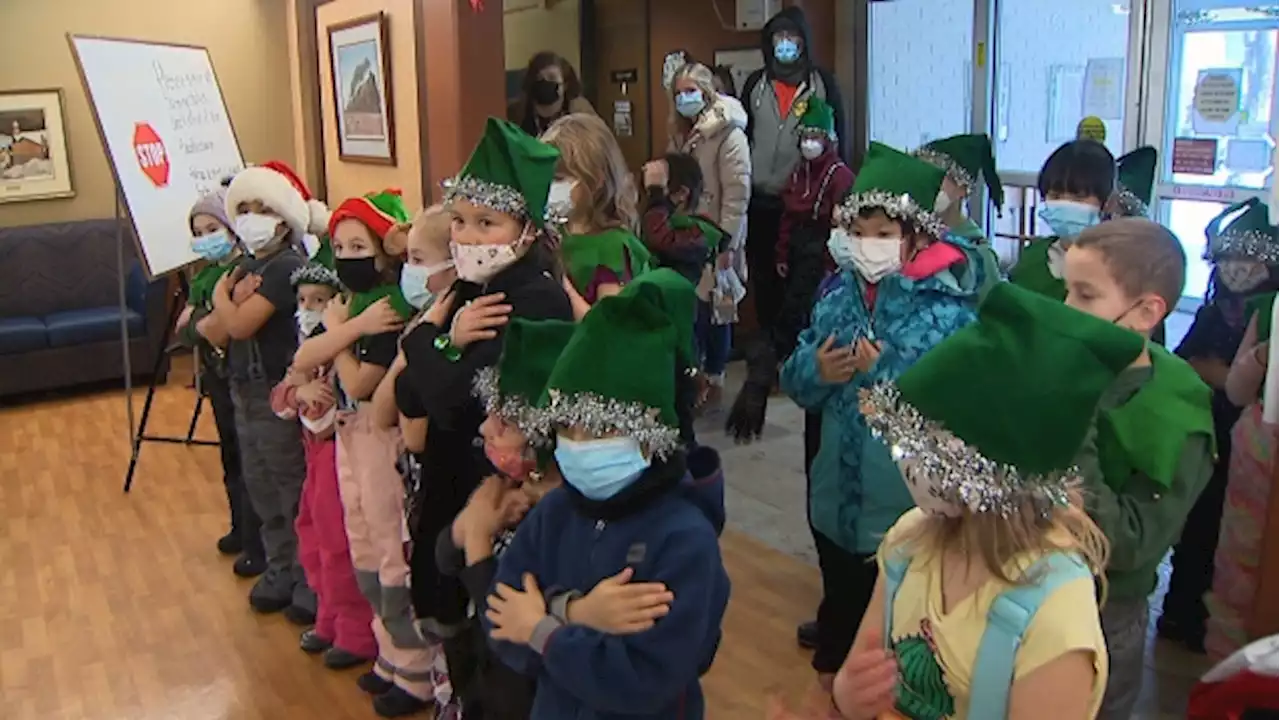 Students grow pandemic bond with seniors