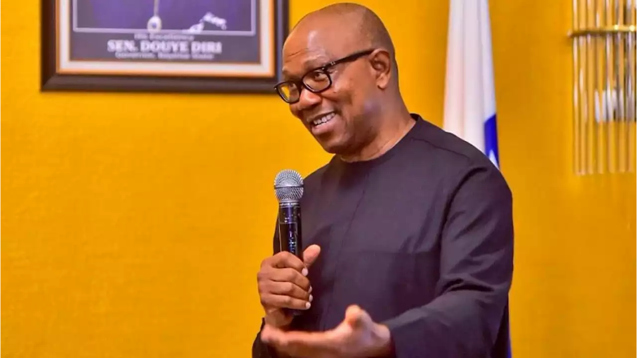 Peter Obi turns MC, traffic controller in Calabar