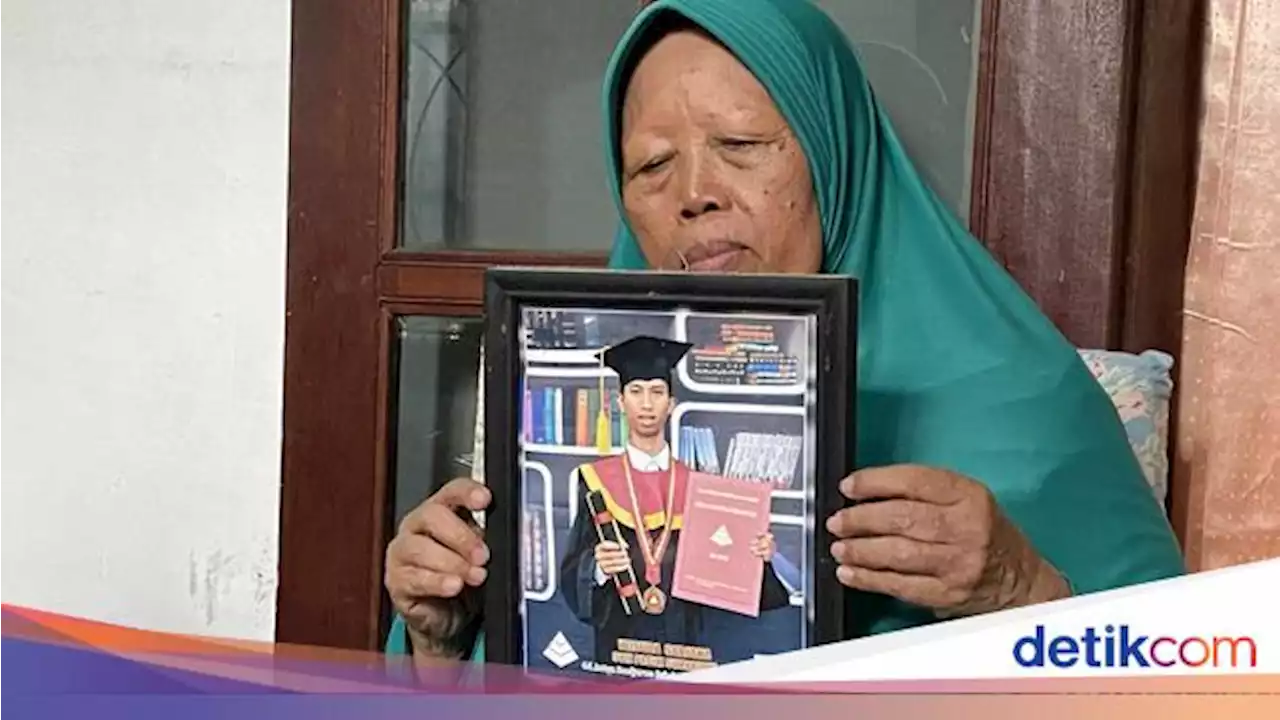 Gigitan Mematikan Baby King Cobra Tewaskan Eks Asisten Panji Petualang