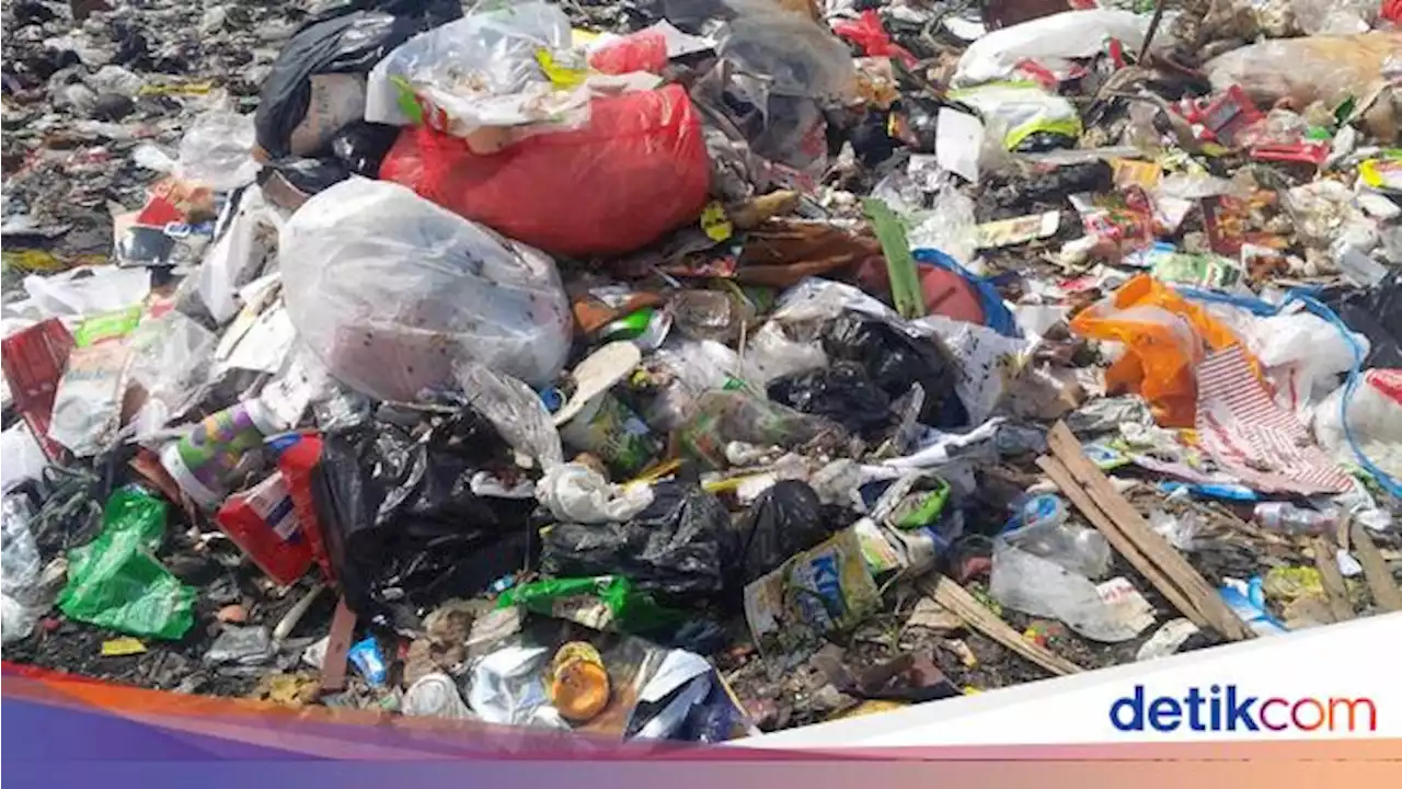 Jokowi soal Sampah: Barangnya Nyata, Dananya Ada tapi Nggak Beres-beres