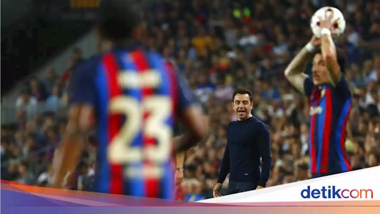 Xavi Rasakan Tekanan Bawa Barcelona Juara di Musim Ini