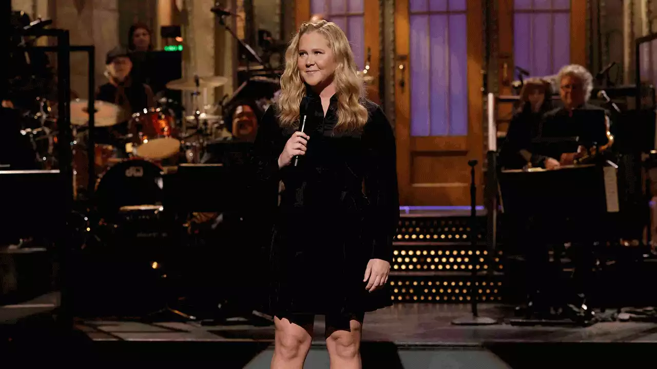 John Oliver, Amy Schumer, other comedians sign pledge to 'commit to improving diversity'