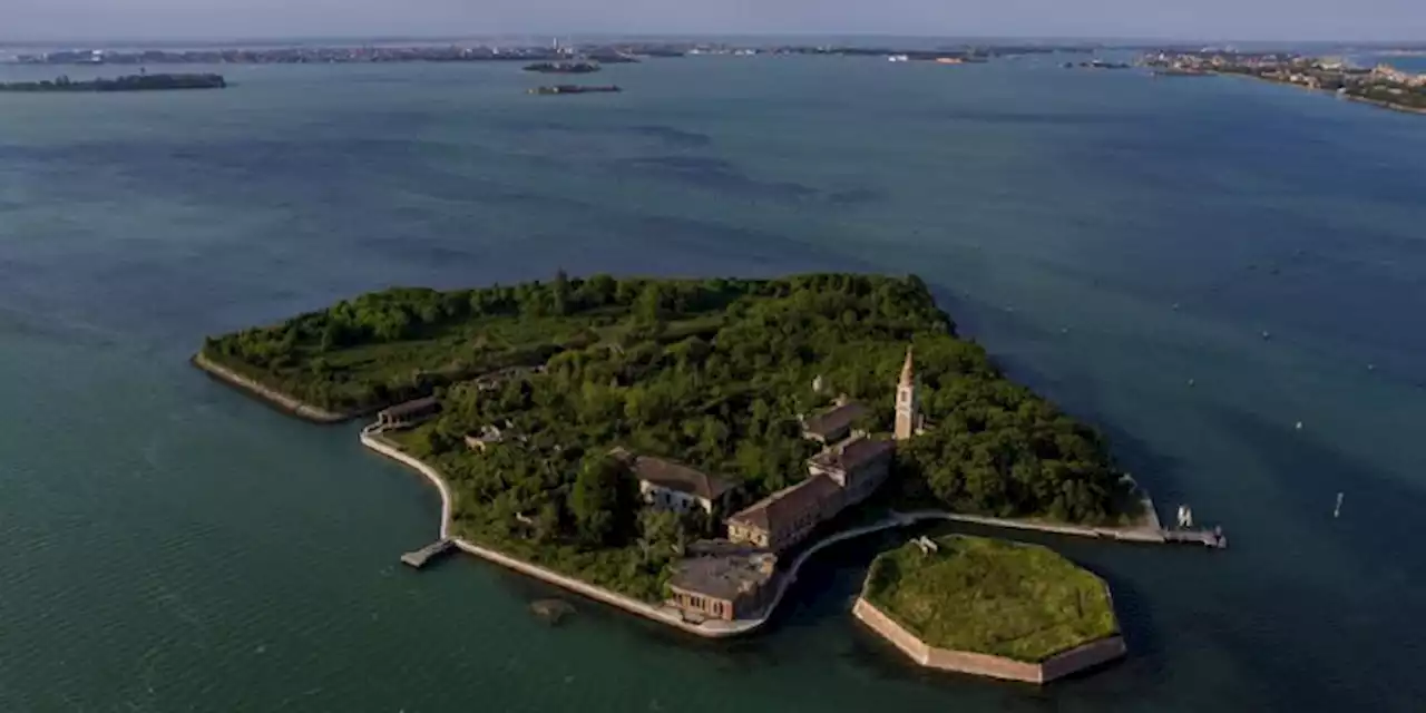 La storia travagliata dell'isola di Poveglia - Il Post