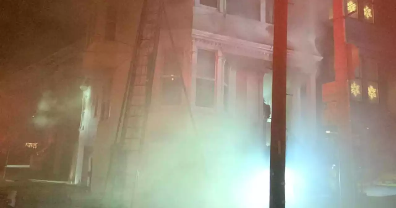 Early morning 2-alarm fire damages 3-story Noe Valley residential building