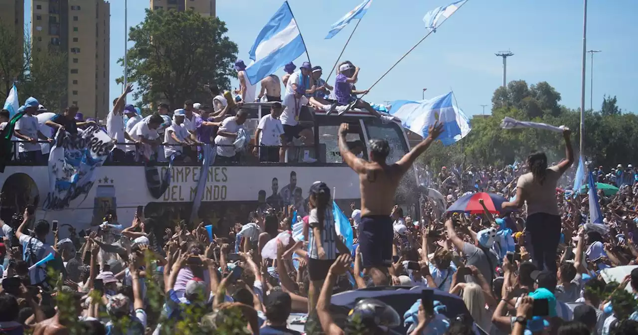 Multitud histórica: una pasión argentina, con disturbios al final | Mundo D | La Voz del Interior