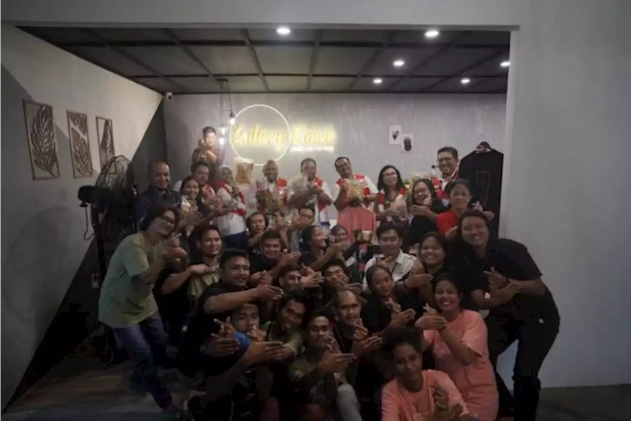 Cue Café dan Gallery Kaleb Usaha Kekinian Komunitas Difabel Bitung