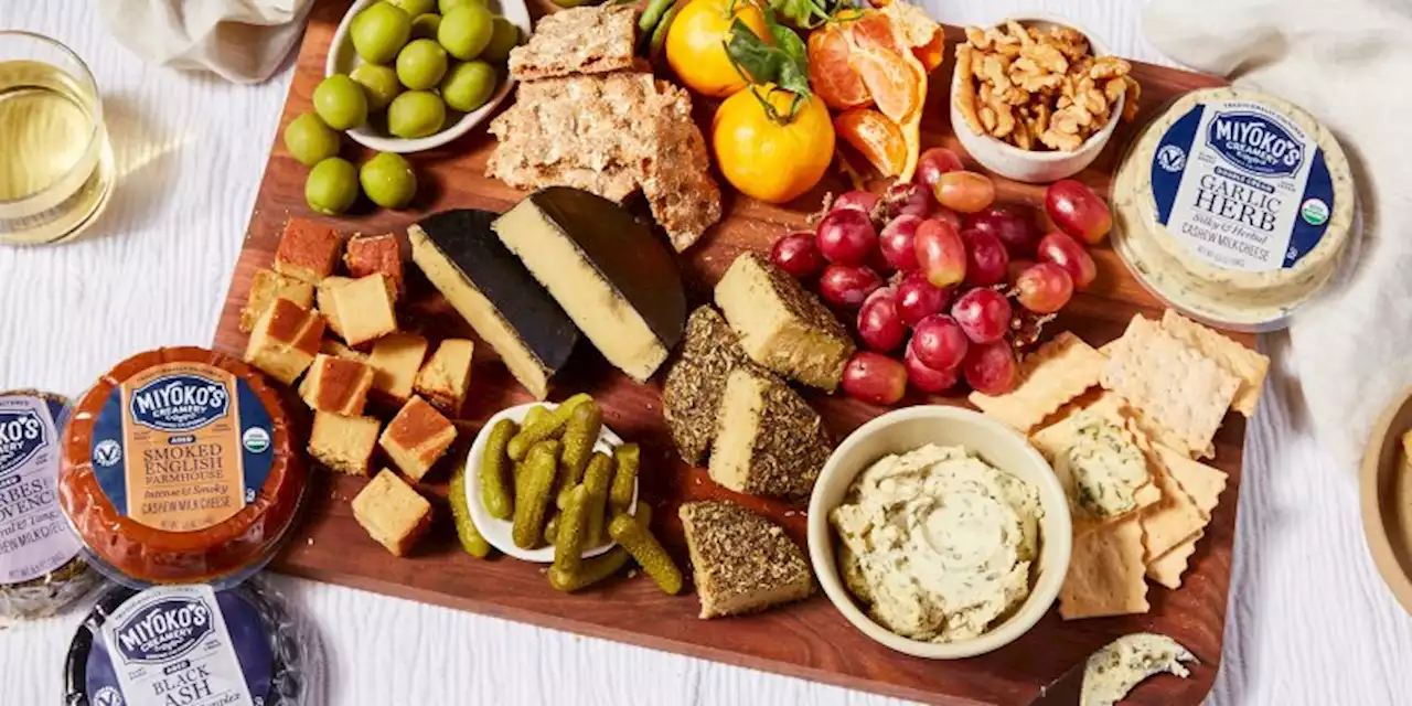 Your Guide To The Perfect Holiday Cheese Board & Why It Needs Plant Milk Cheese