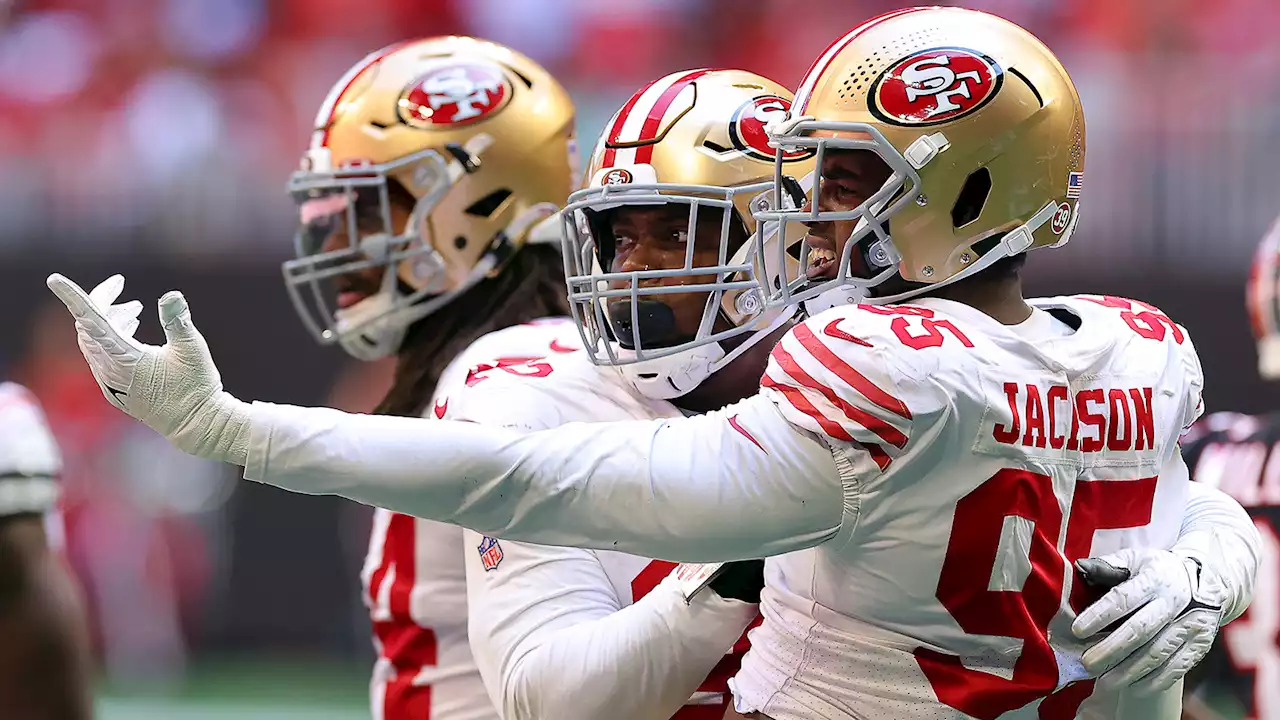 Kerry Hyder, Kalia Davis Tell Funny Backstory From 49ers' Rookie Dinner Prank