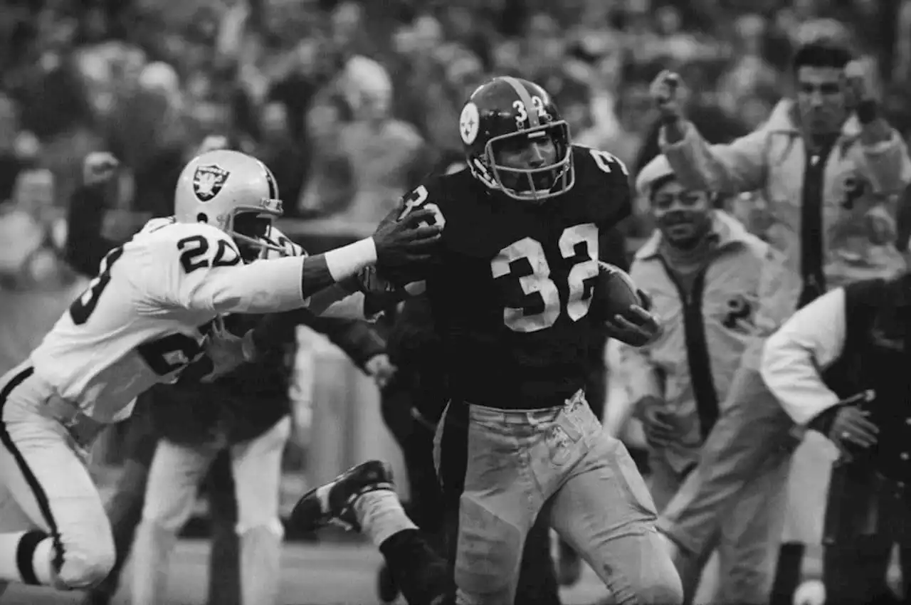 Hall of Famer Franco Harris dies at 72