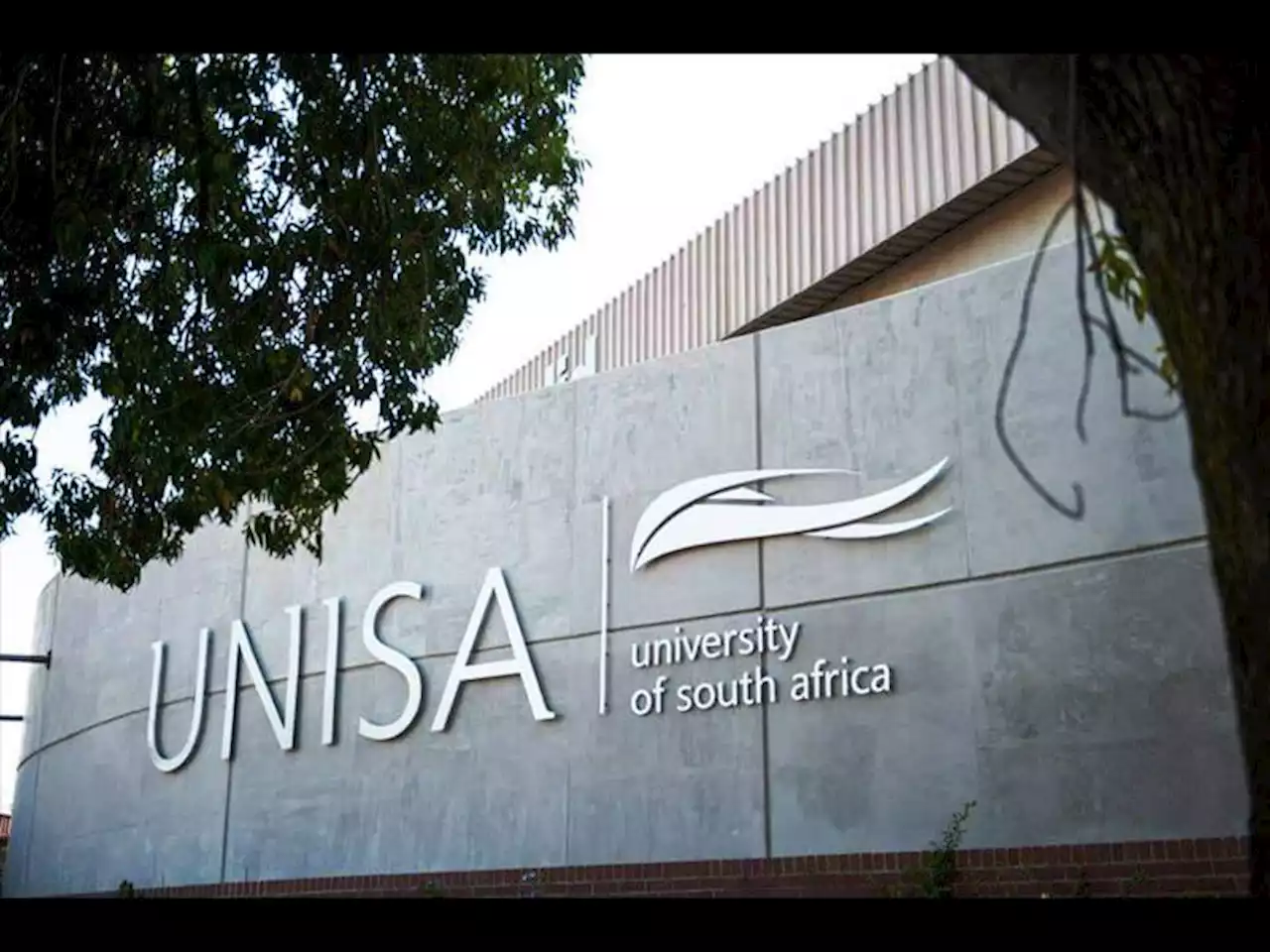 Fire breaks out at Unisa main campus in Pretoria | The Citizen