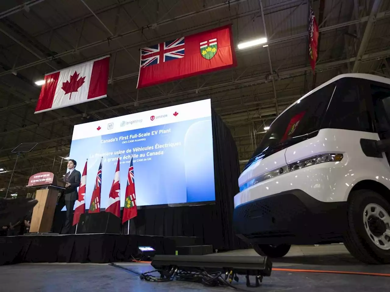 Canada moves to mandate electric vehicle sales starting in 2026