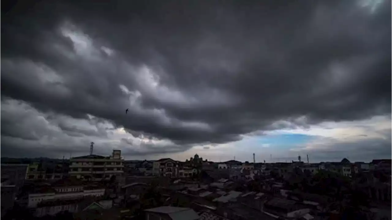 BMKG Wanti-wanti Penerbangan: Waspada Awan Cumulonimbus Hingga Tahun Baru