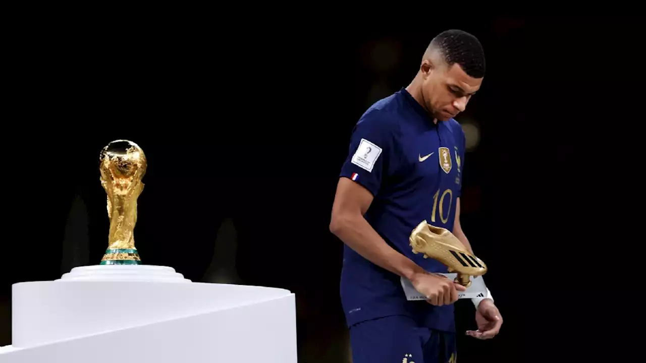 Mbappé baart opzien door zich drie dagen na WK-finale te melden bij PSG