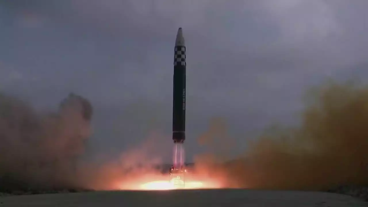 美 '北 ICBM 정상각도 발사 엄중한 긴장 고조행위'