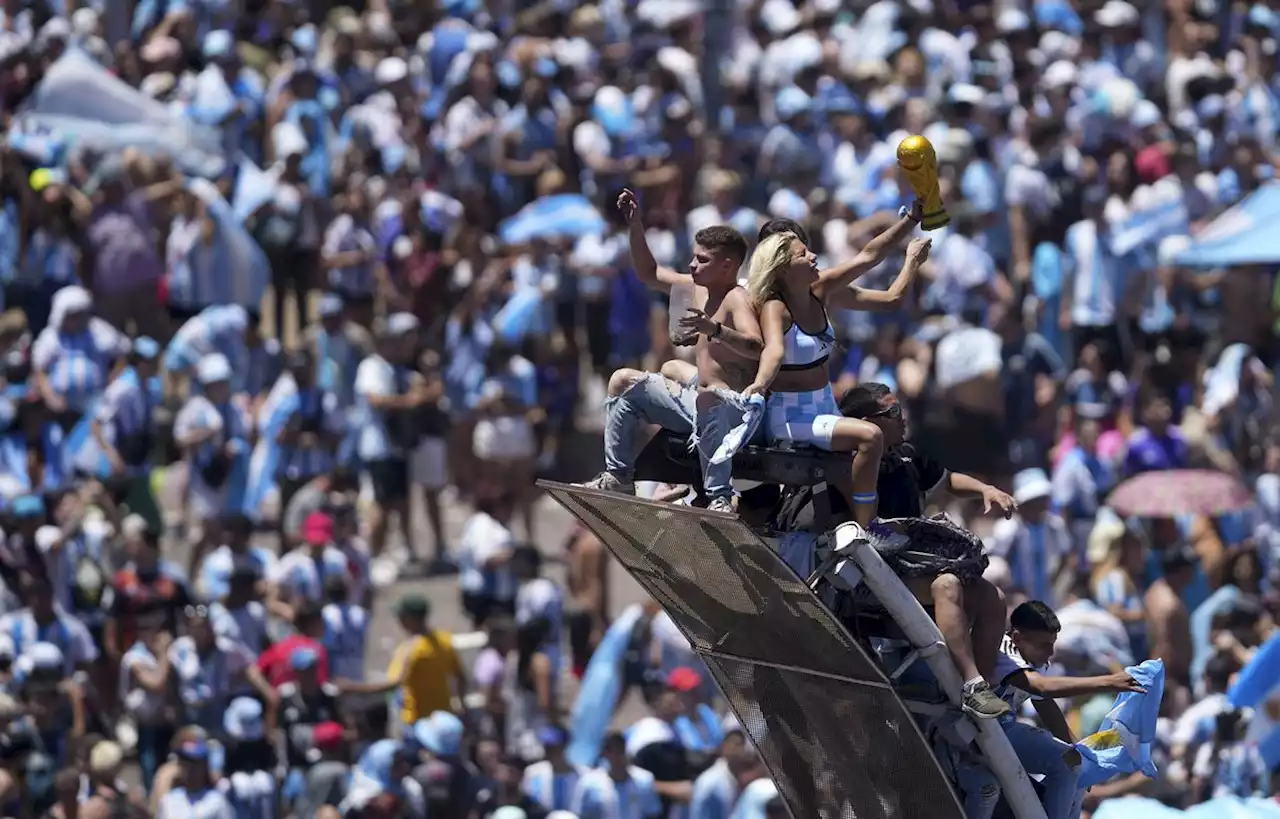 Coupe de monde 2022 en images : Une foule immense pour le retour de l’Argentine au pays