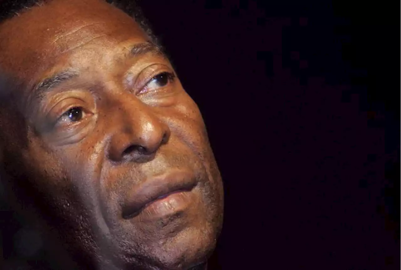 Pelé in ospedale, condizioni peggiorano: problemi a reni e cuore