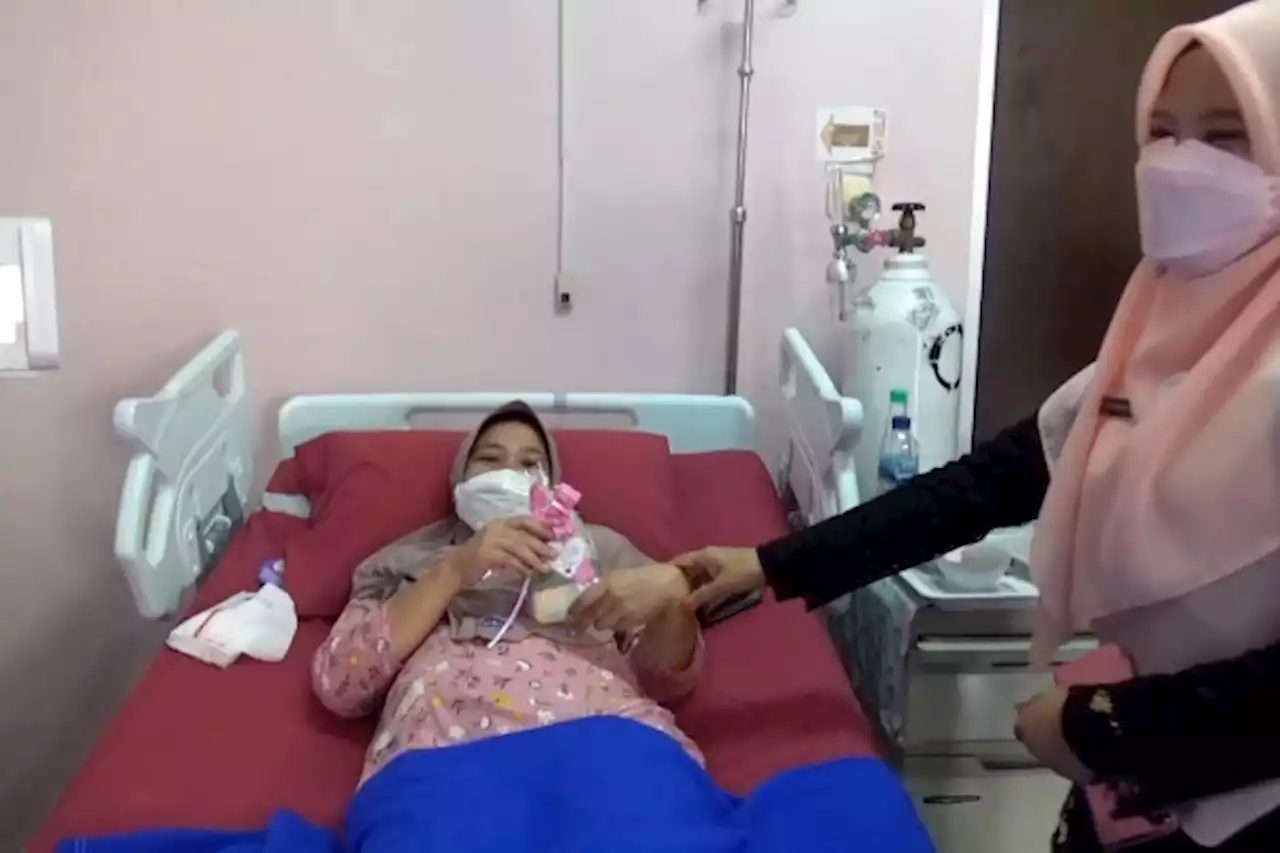 Pasien di RSUD Berkah Pandeglang mendapat kejutan di Hari Ibu - ANTARA News