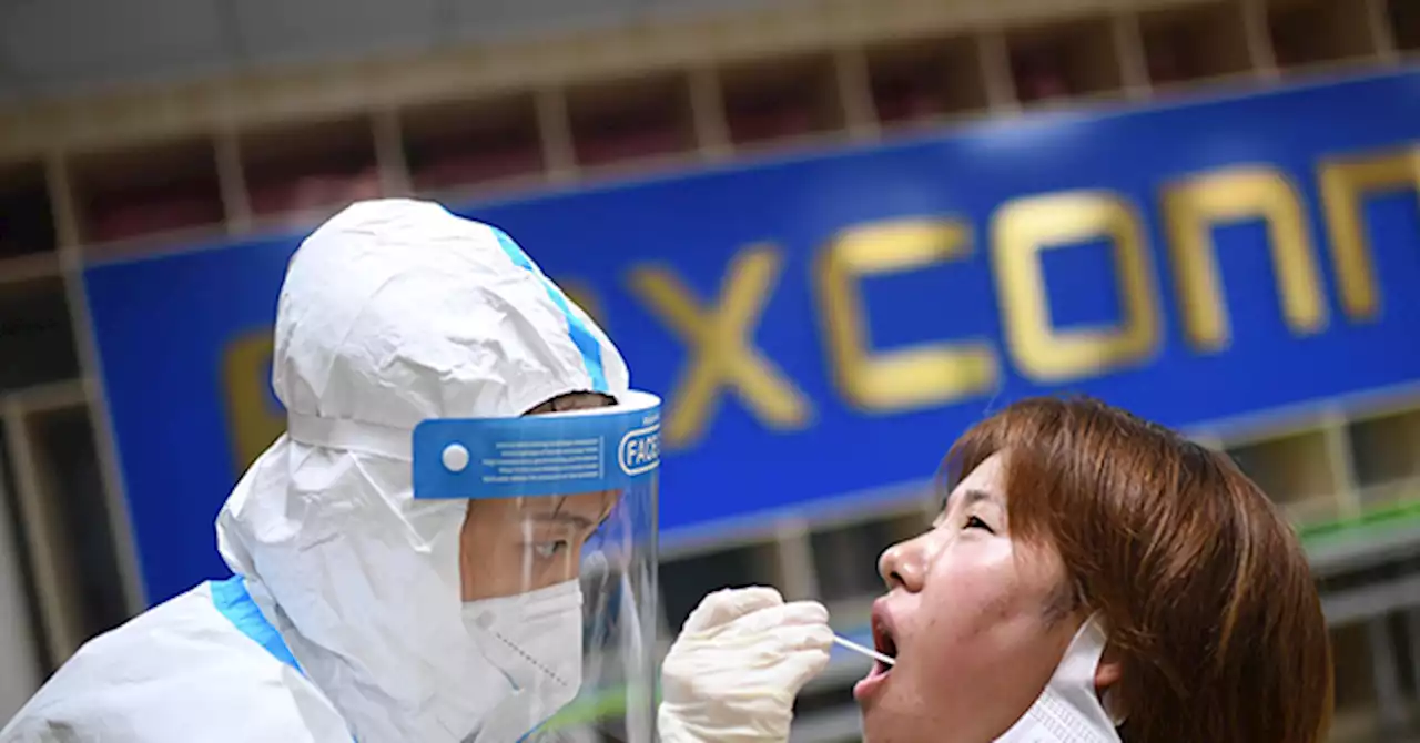 China Claims Zero Coronavirus Deaths as Hearses Line Up at Crematoriums