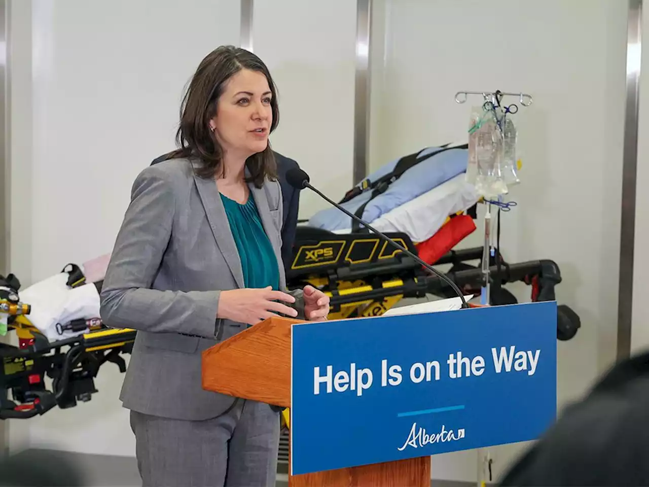 Braid: Smith's health-care team takes nuts and bolts approach to curing the system