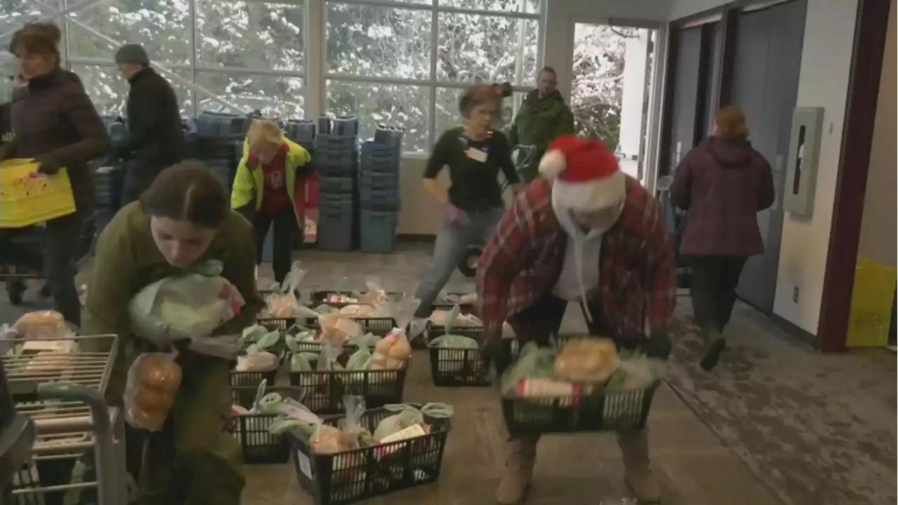 Hundreds of hampers spreading holiday cheer in the Comox Valley