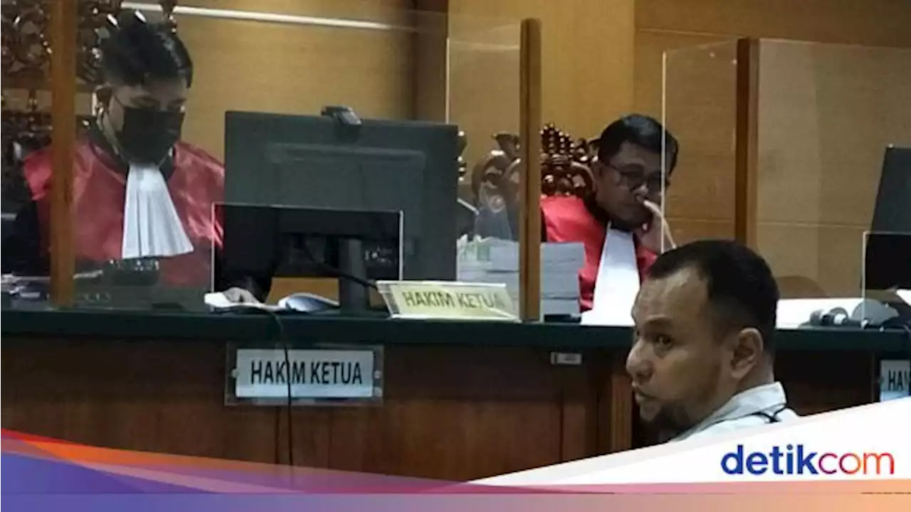 Eks Pejabat Samsat Banten Ngaku Pakai Grup Chat buat Rencana Gelapkan Pajak