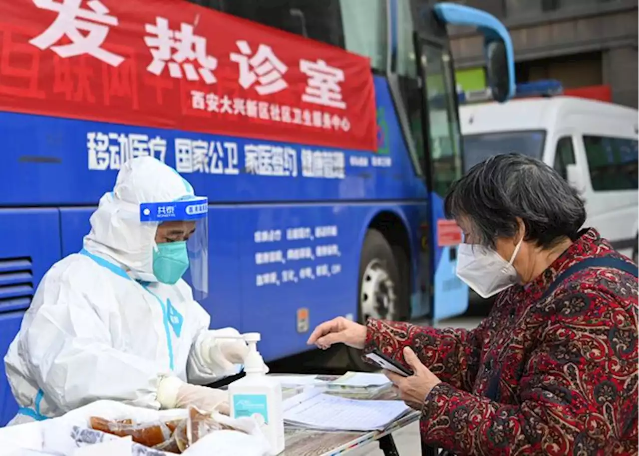 El brusco aumento del COVID-19 en China deja a muchos sin medicinas