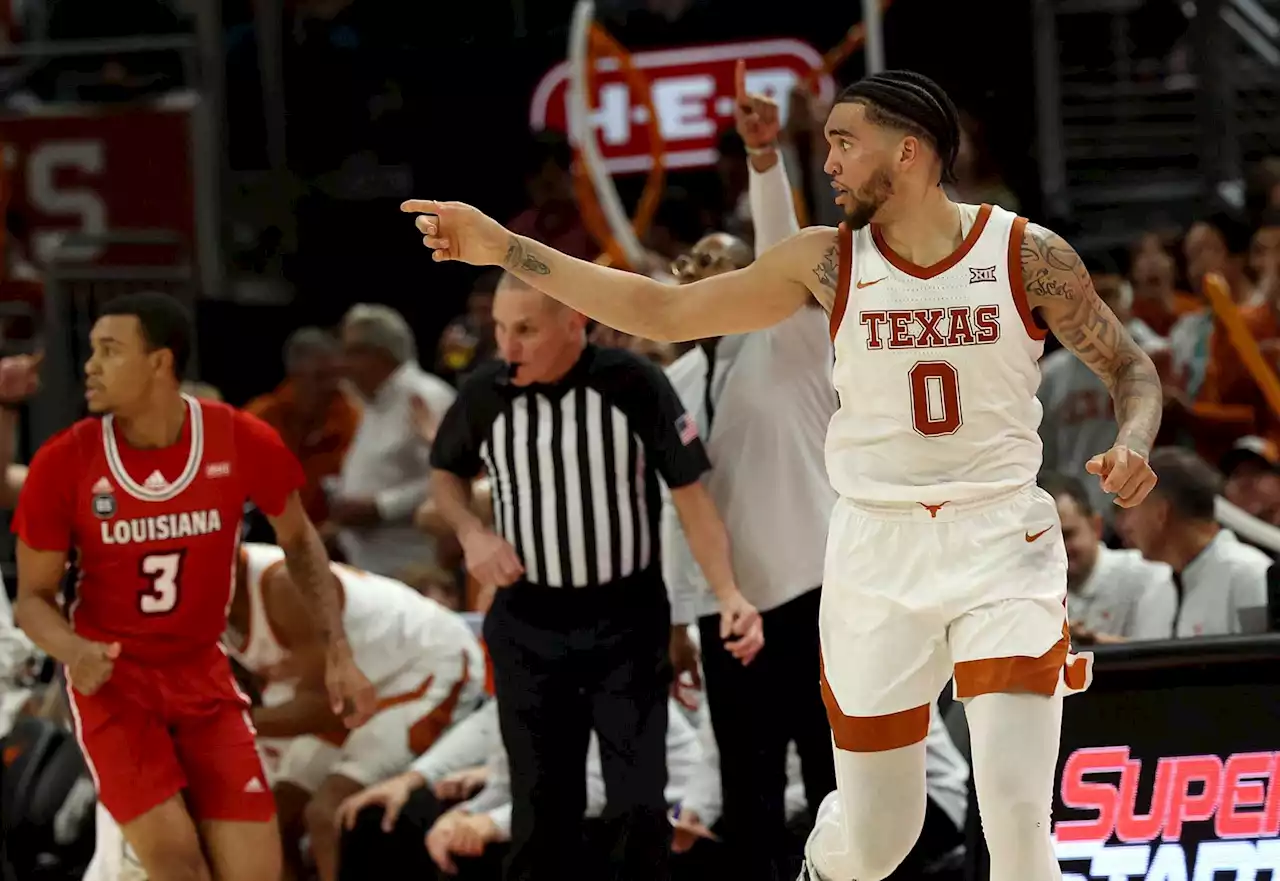 No. 7 Texas lights up Louisiana for fourth straight win