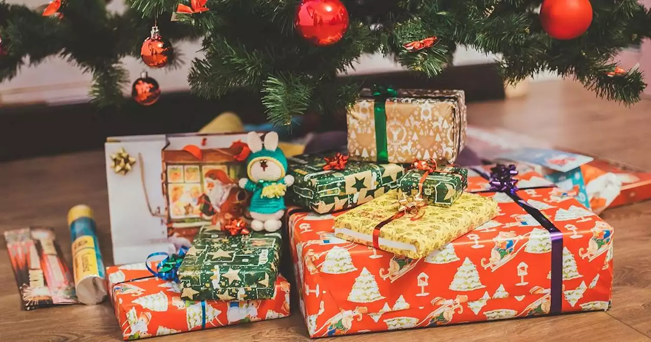 Why do we give gifts every Christmas? Kuya Kim explains