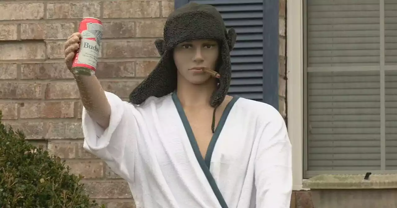 ‘Cousin Eddie’ Display In Kentucky Leads To Bizarre 911 Call