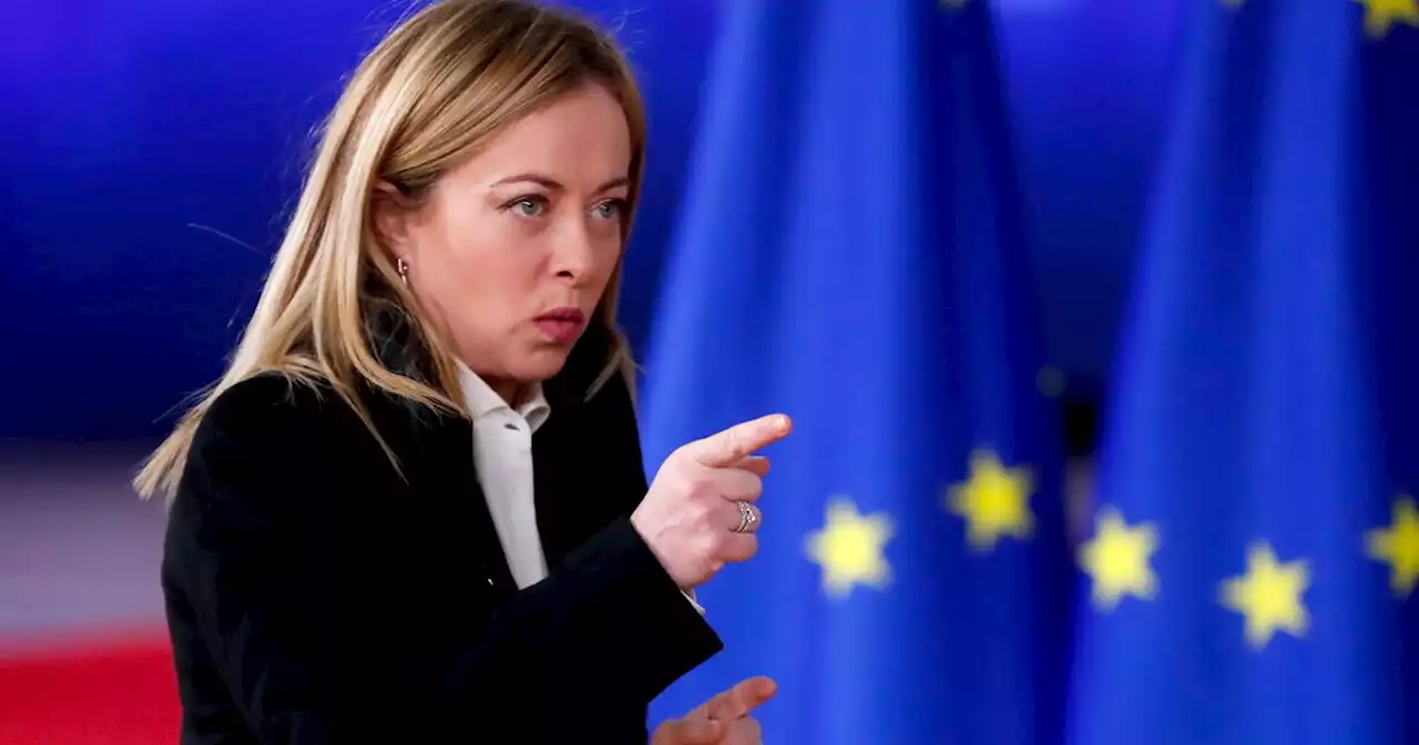 Le Monde canzona il governo Meloni: 'Preoccupato di rassicurare Bruxelles, fa retromarcia sulla manovra'