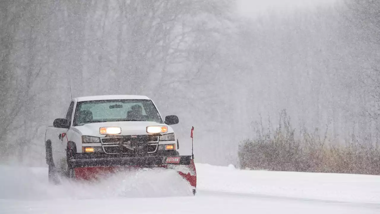 Snow and ice are back, Indiana. In case you forgot, here's how to drive in it