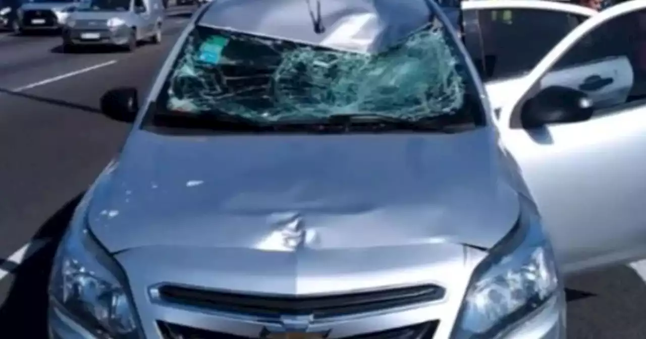 Ladrón robó un celular y salió corriendo, pero murió atropellado al cruzar la autopista | Sucesos | La Voz del Interior