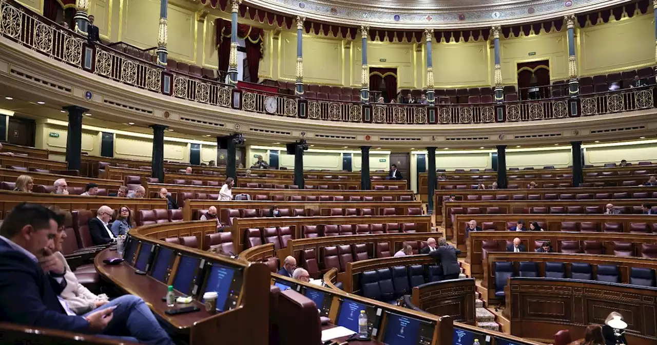 Espagne: les députés votent une 'loi transgenre' qui divise la gauche et les féministes