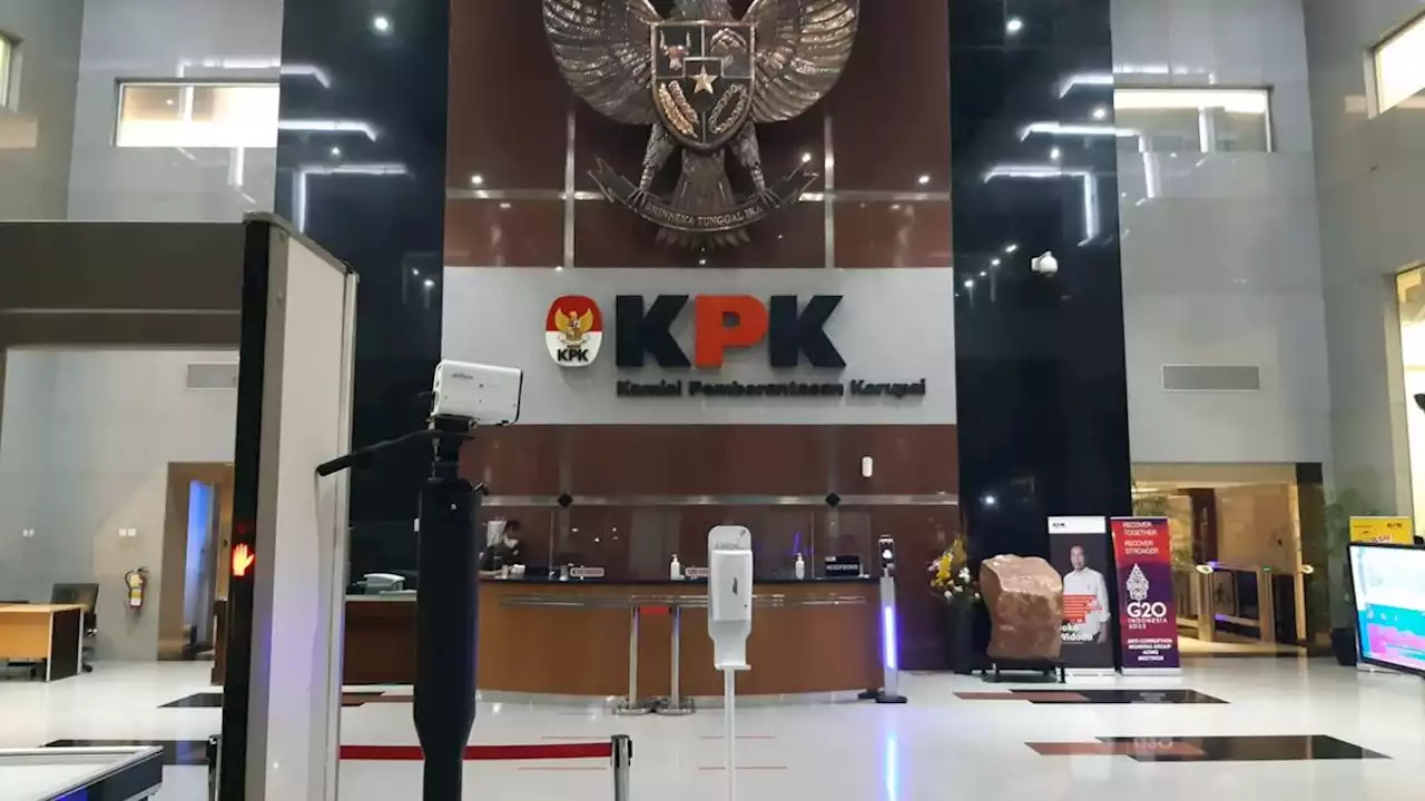 KPK Sita Uang Rp 1 Miliar Lebih Usai Geledah Gedung DPRD Jatim